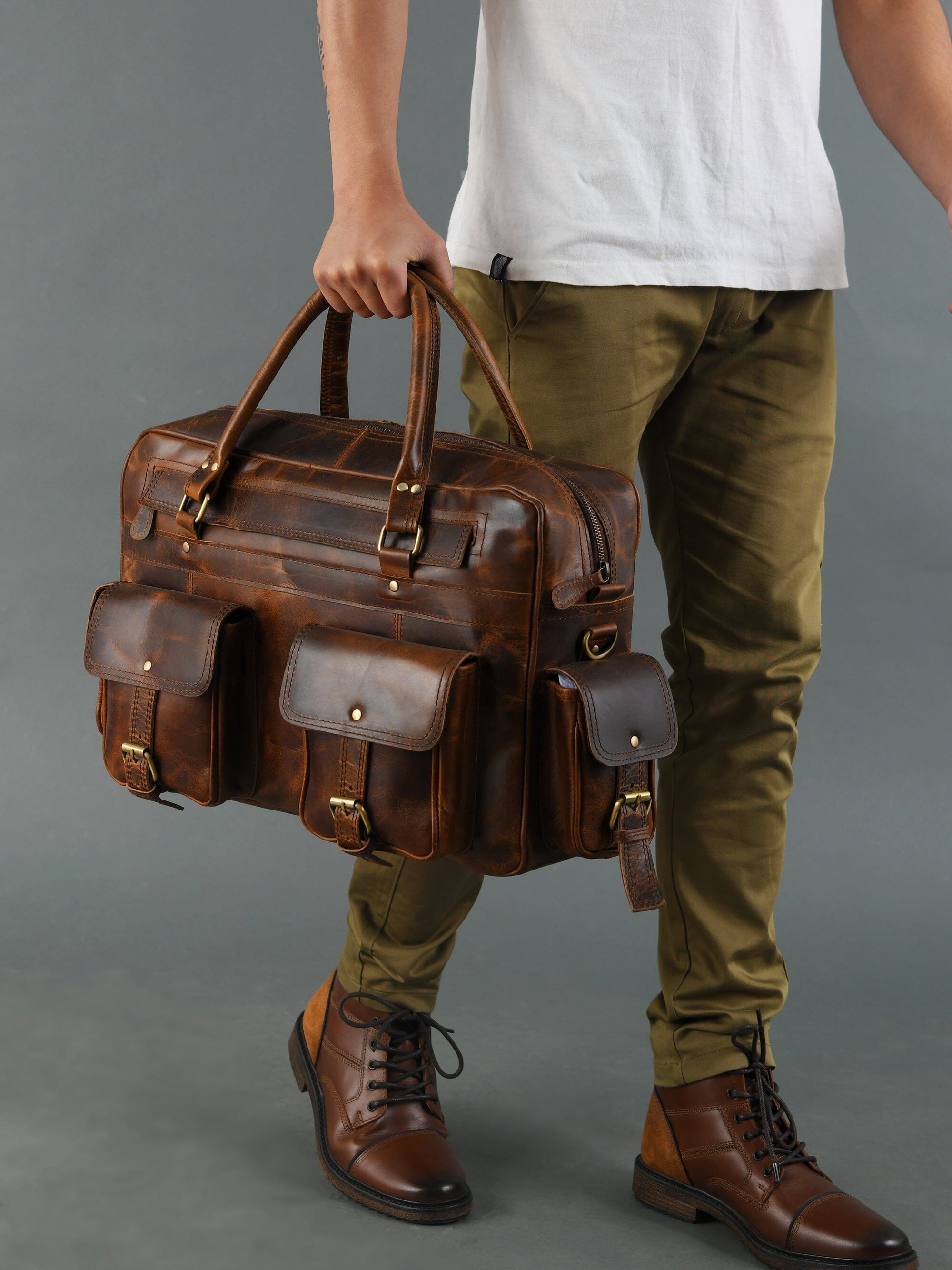 Finn Handgefertigte Laptoptasche aus Büffelleder