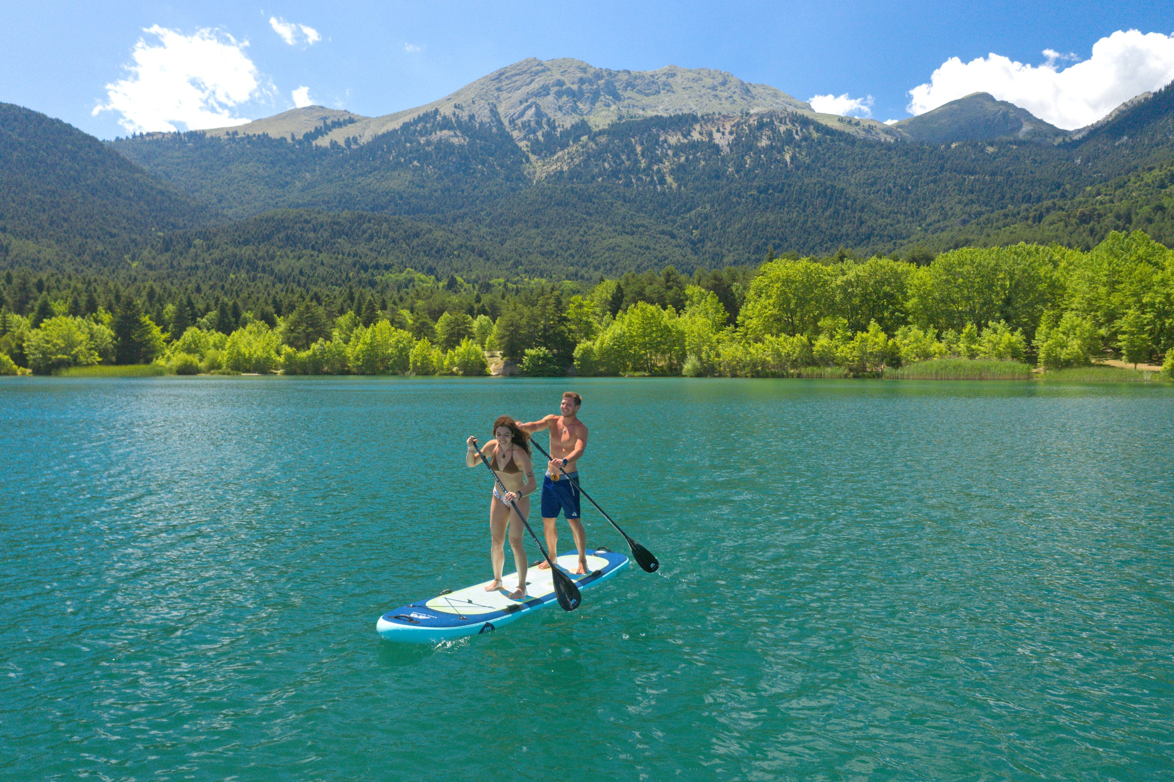 Aqua Marina SUPER TRIP 12'2" aufblasbares Stand-Up-Paddle-Board für mehrere Personen