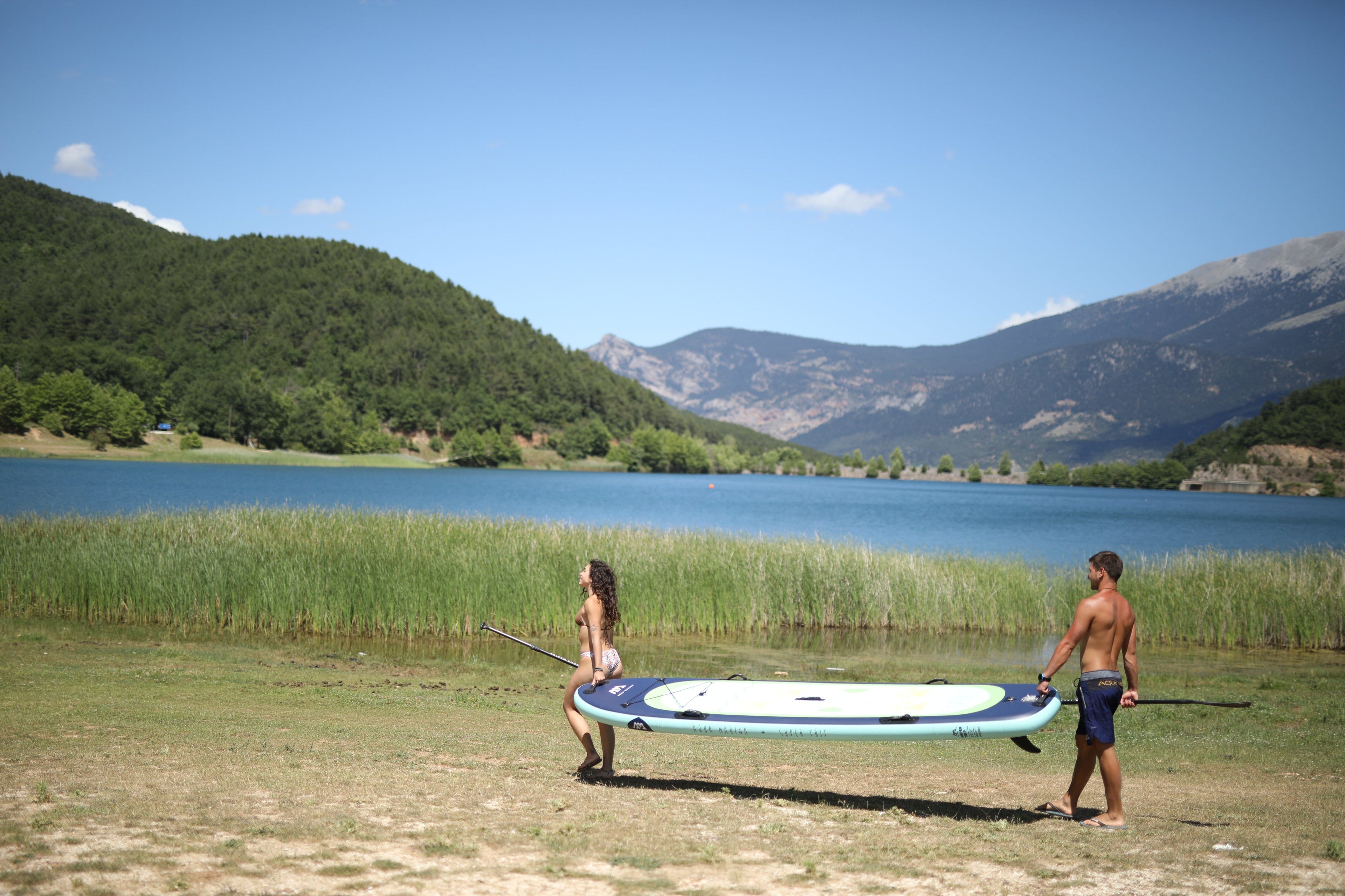 Aqua Marina SUPER TRIP 12'2" aufblasbares Stand-Up-Paddle-Board für mehrere Personen