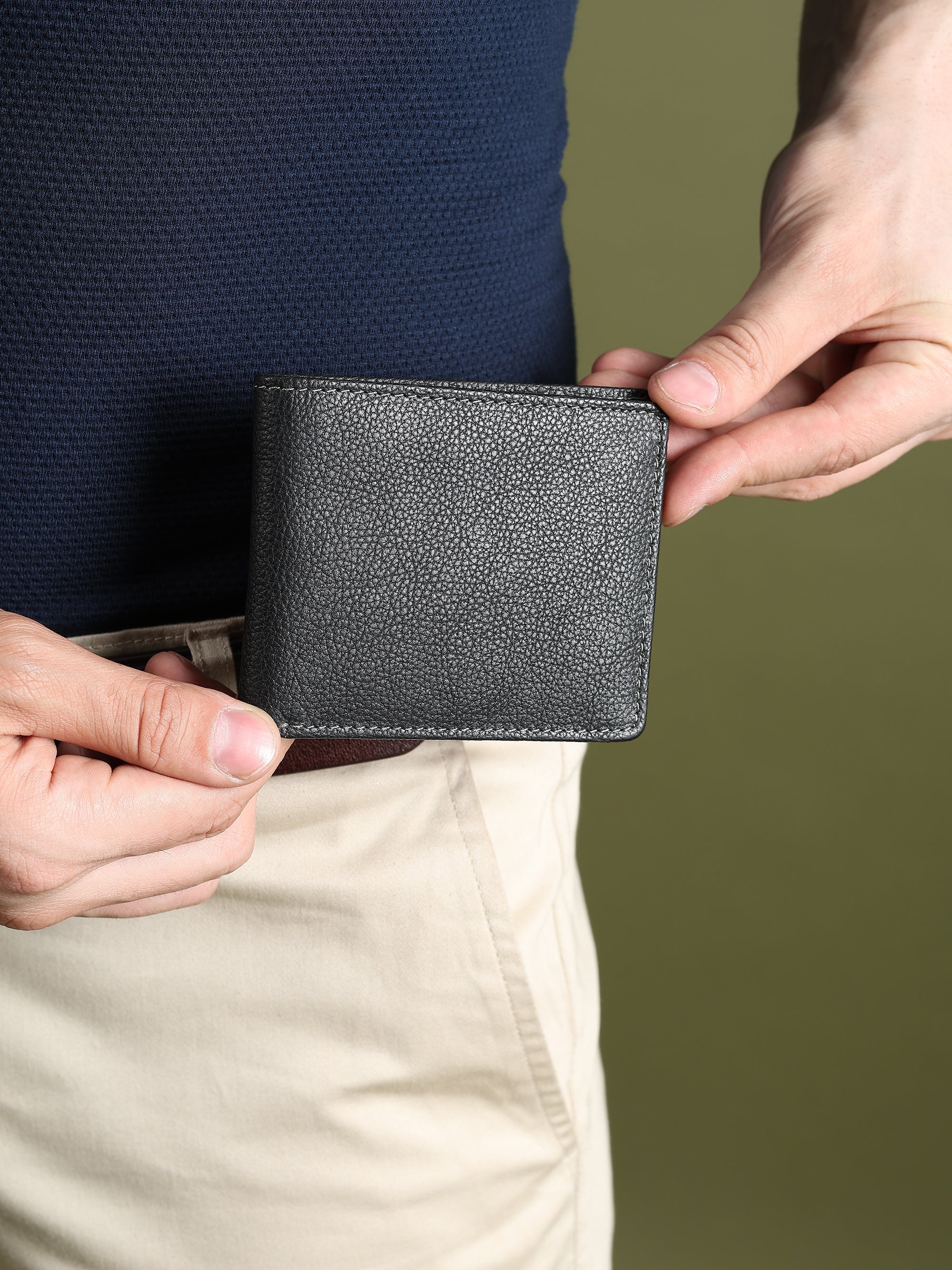 Herren-Geldbörse aus schwarzem strukturiertem Leder