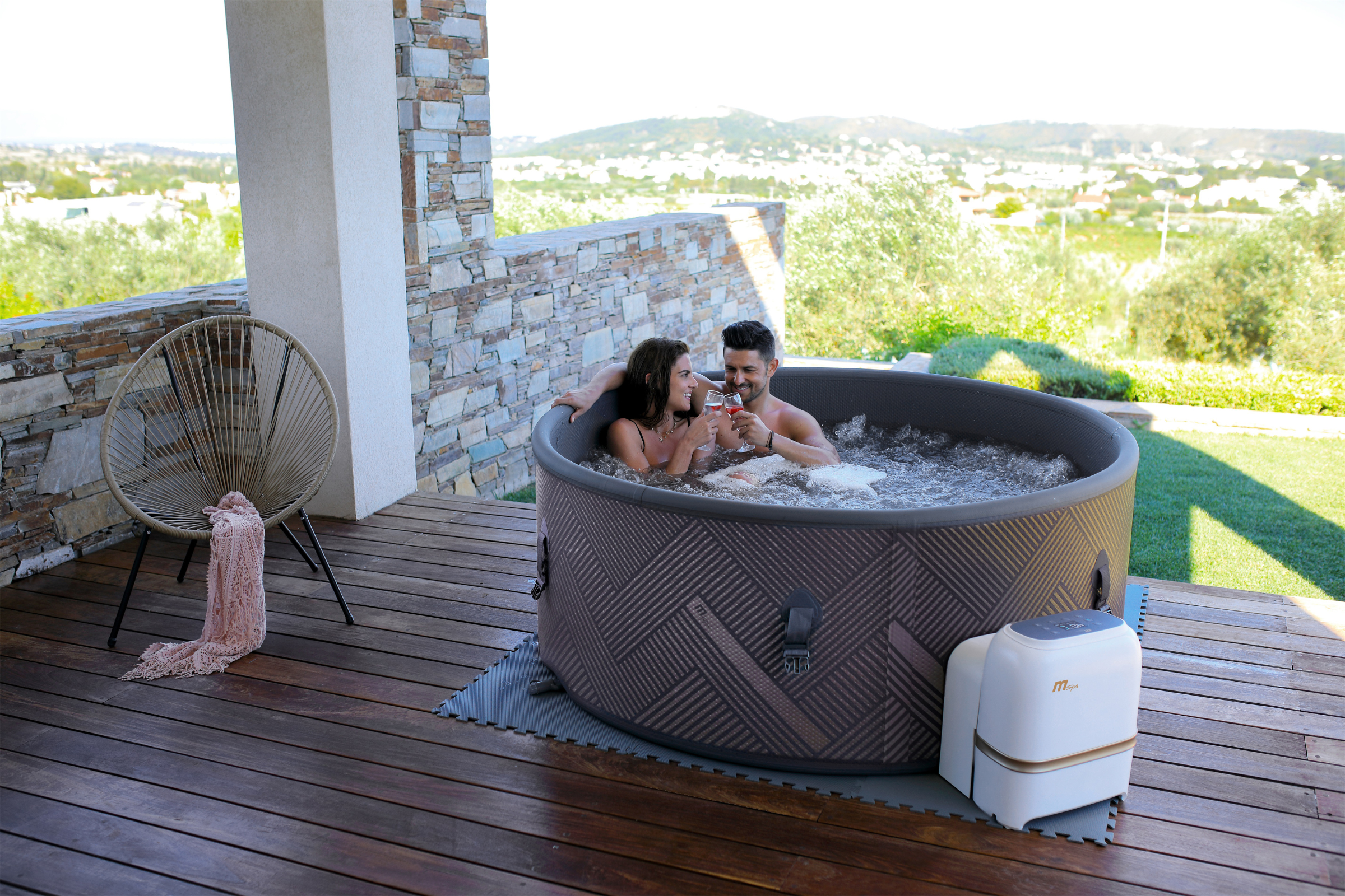 MSPA | MONO | Verto Serie | Steifer Whirlpool & Spa | Bis zu 6 Personen
