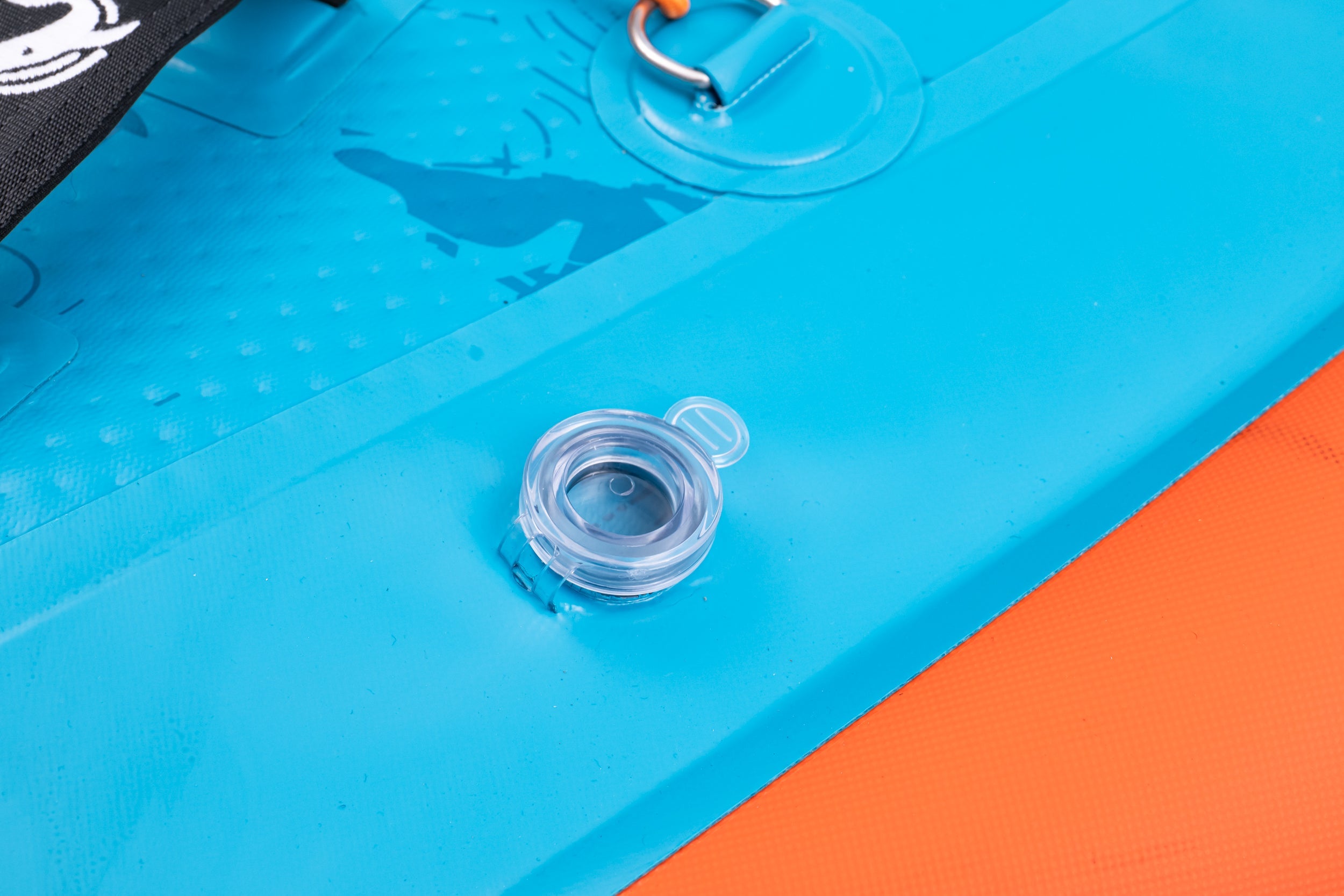 Nautiqua | CAPRI | Aufblasbares Deluxe 3-Kammer Angel-SUP Board mit Drop-Stitch-Technologie | 1 Person | 150 kg Tragkraft | Handpumpe & Tragetasche inklusive
