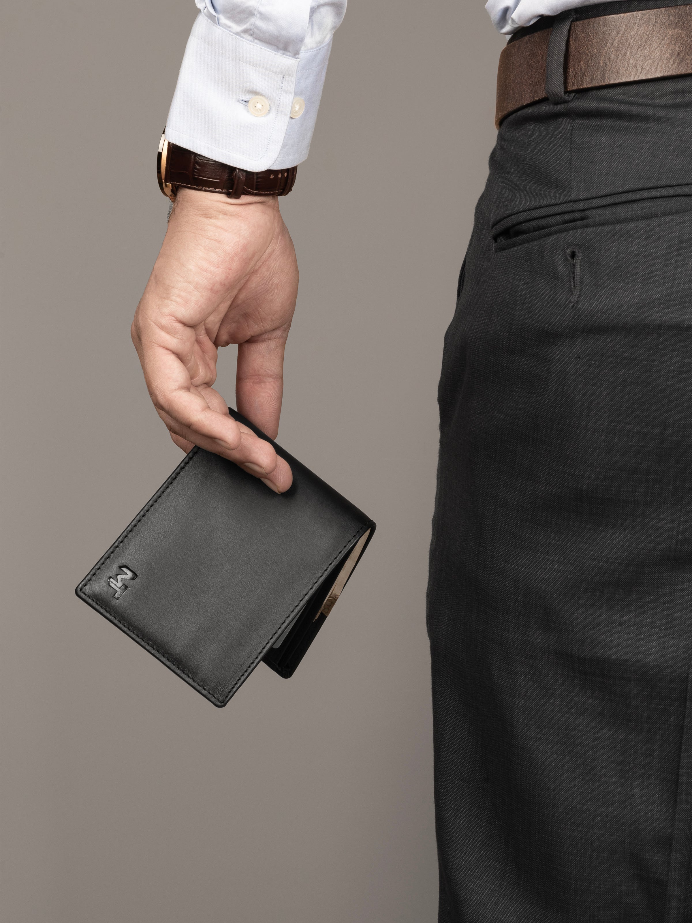 Wealth Ward Schwarze zweifach faltbare Geldbörse